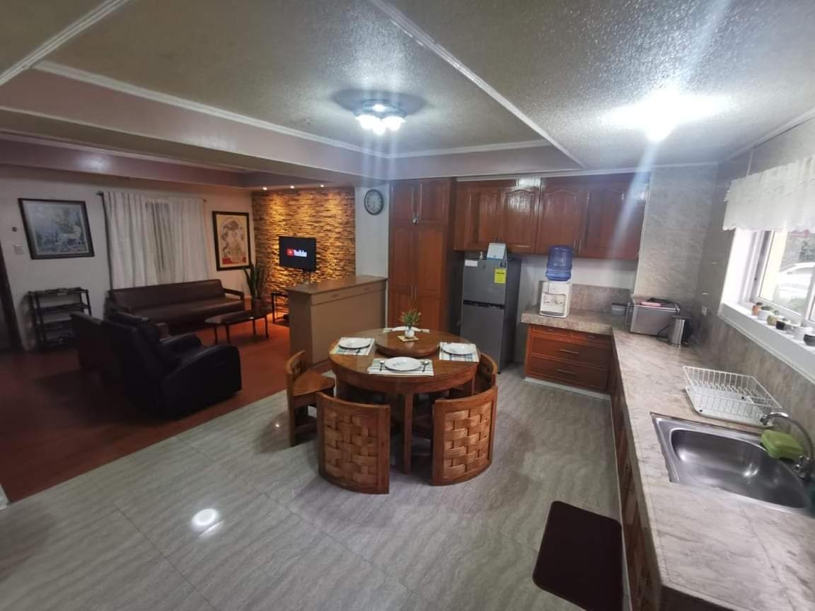 Appartamento Comfy Dwelling Baguio City Esterno foto